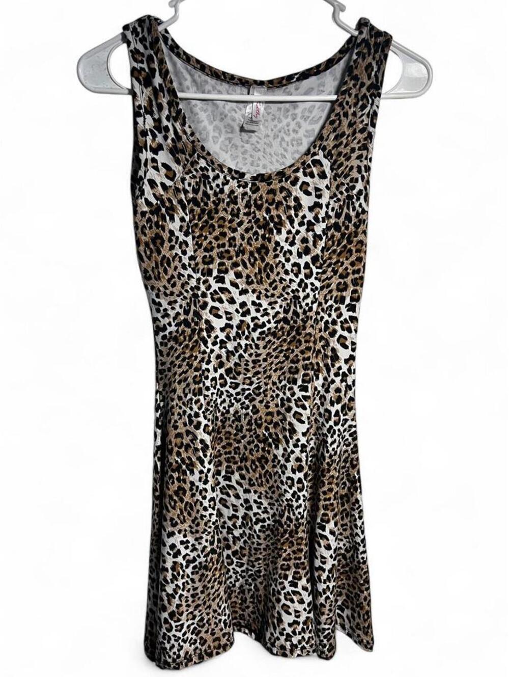 Kathy form fitting leopard print dress